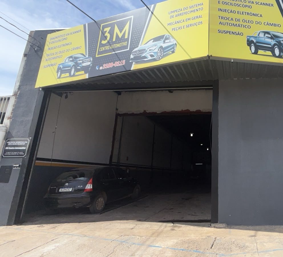 Fachada da 3M Centro Automotivo, na Av. Madrid, Jardim Europa, Goiânia